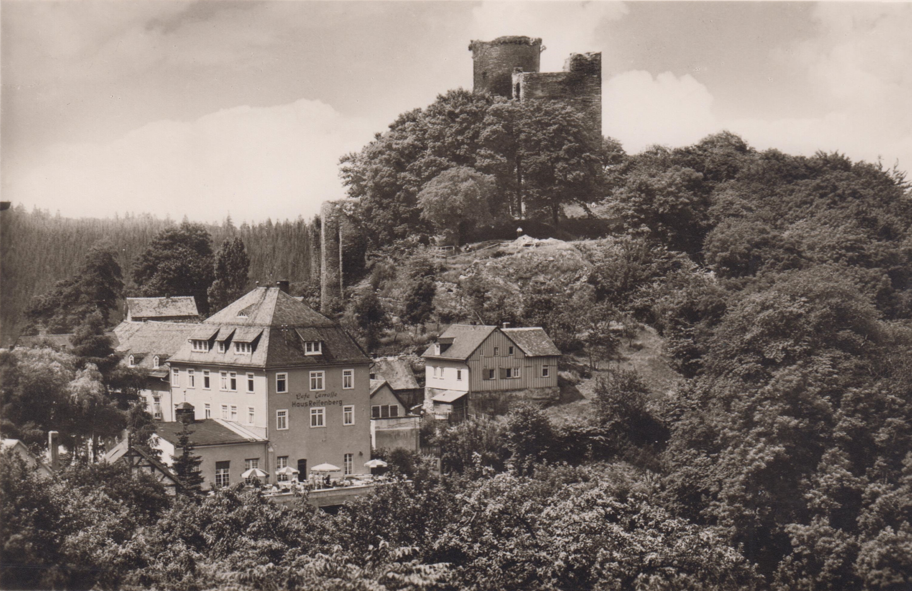 Haus Reifenberg und Burg-Ruine